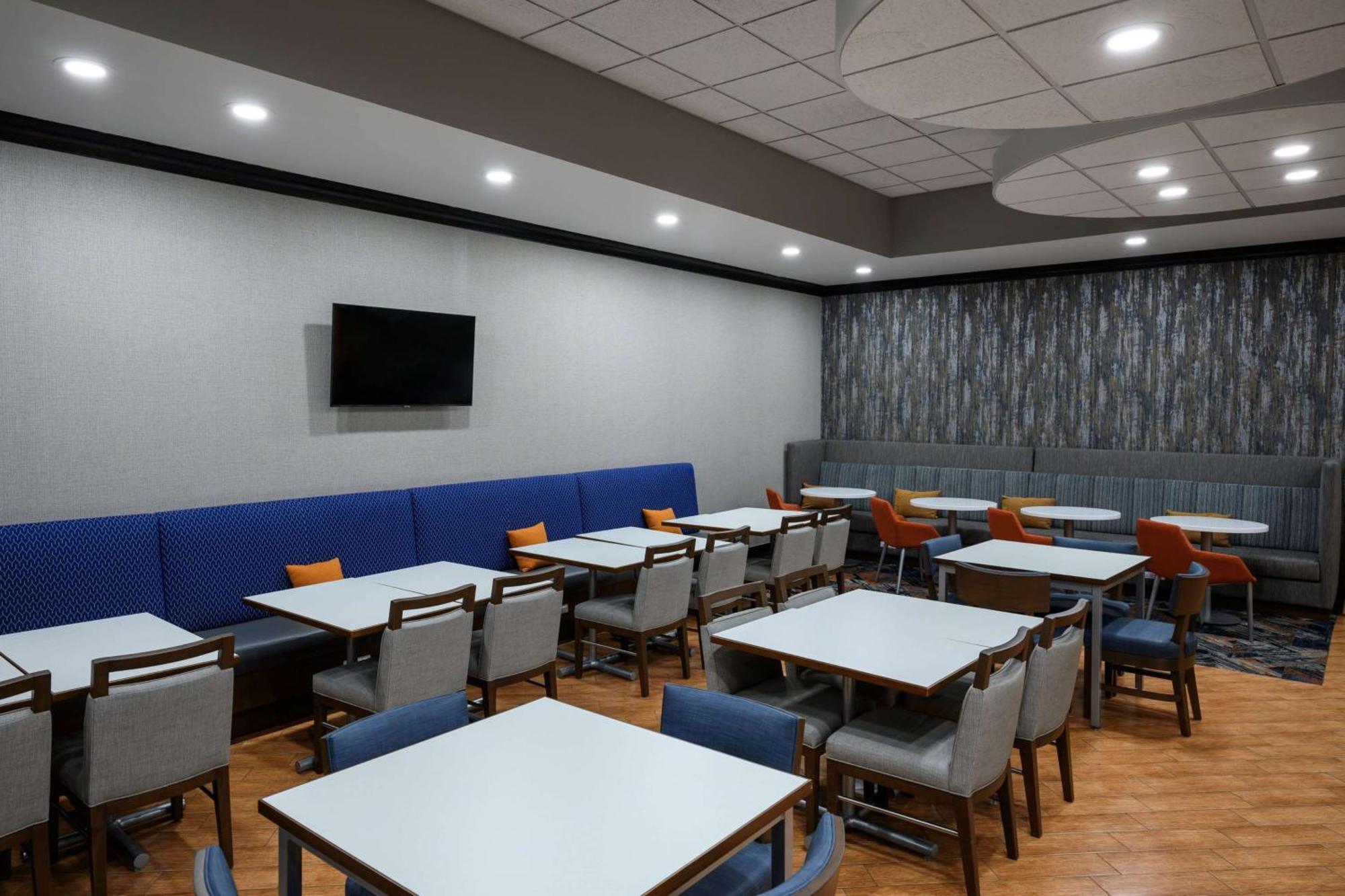 Hampton Inn Evansville Airport Zewnętrze zdjęcie
